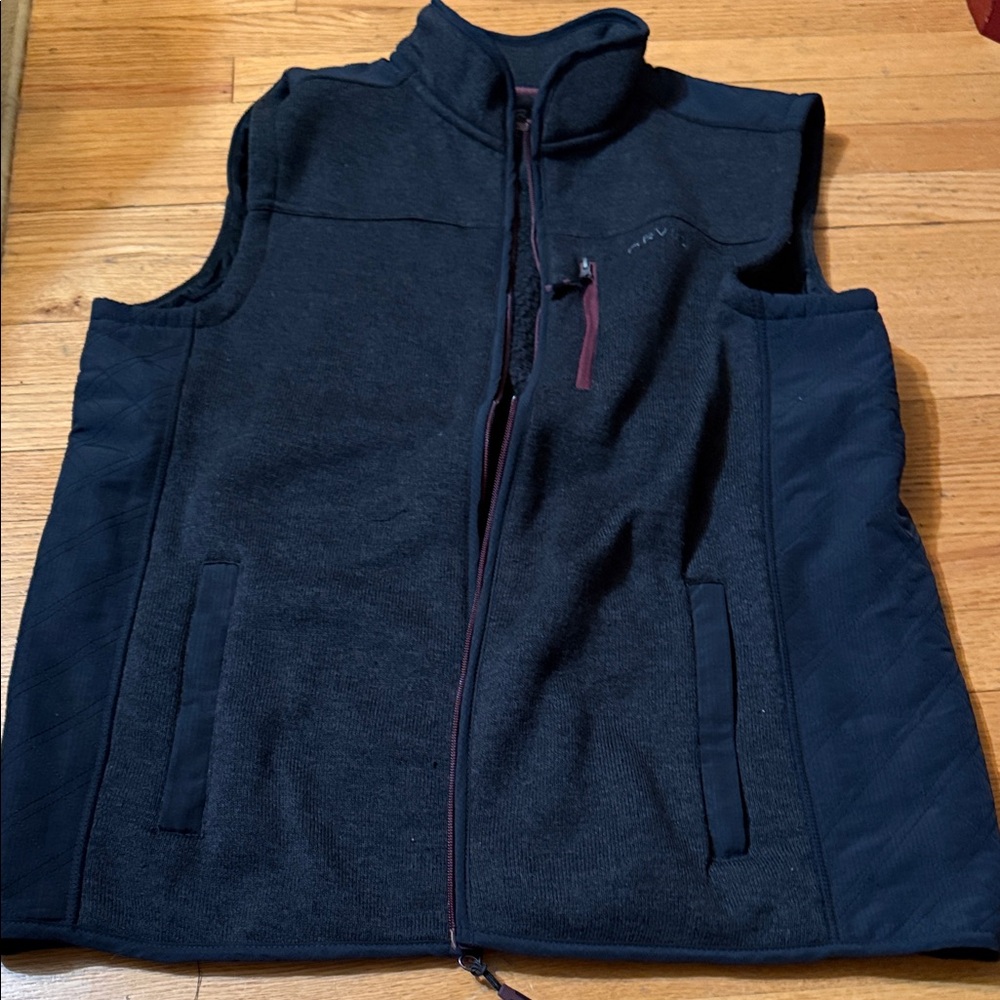 Orvis Black and Red Embroidered Vest XL